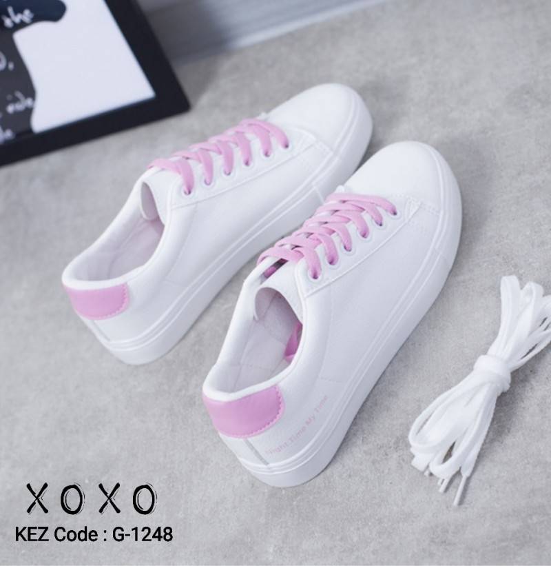 รองเท้าผ้าใบสีพาสเทลสไตล์หนังแกะ (สีฟ้า)