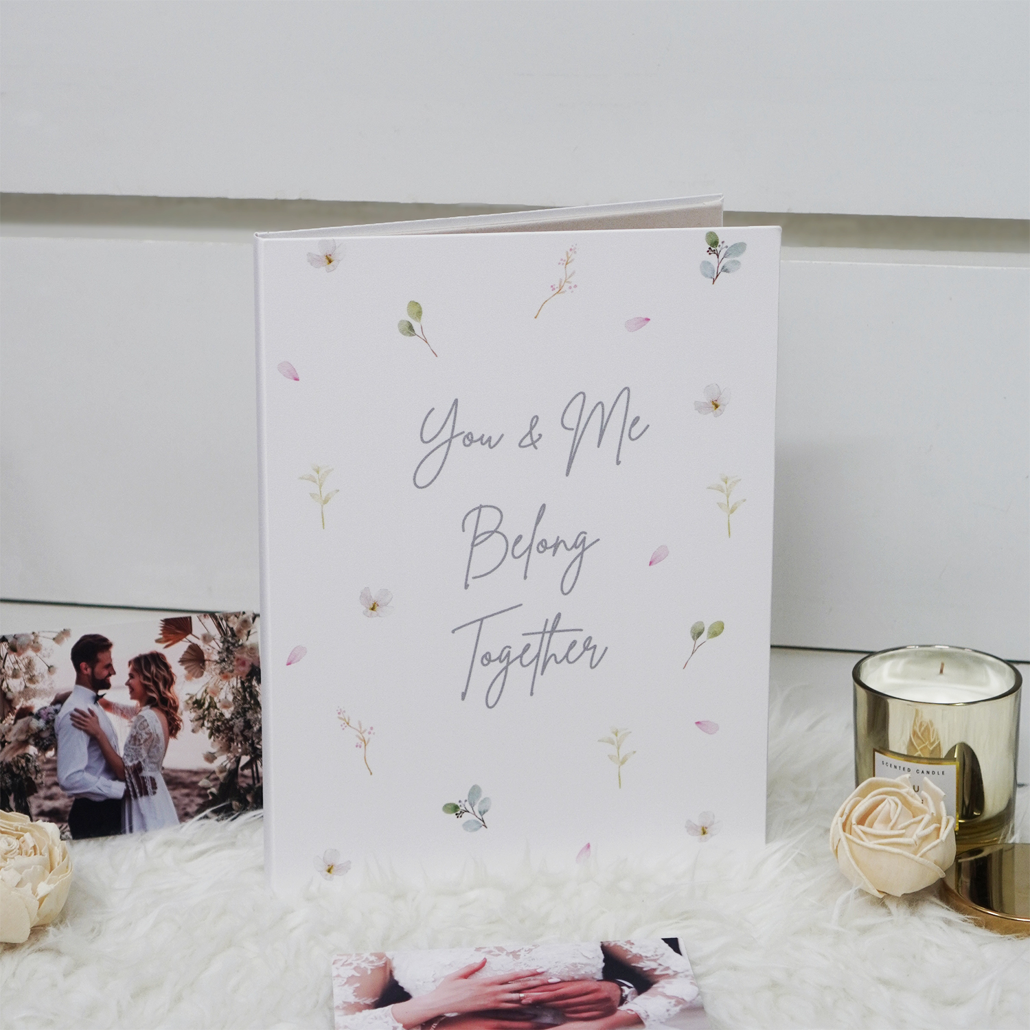 แฟ้มใส่ทะเบียนสมรส แบบพร้อมส่ง ลาย Flower - White พร้อมข้อความ You & Me belong together