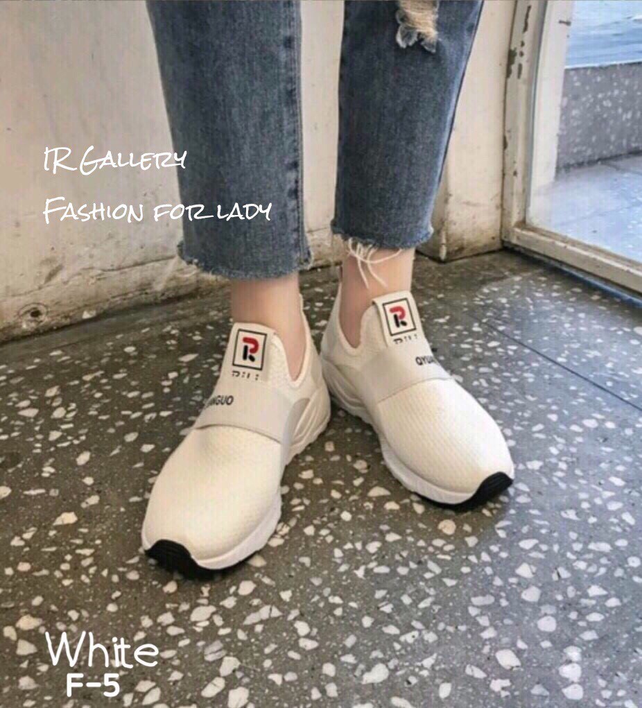 รองเท้าผ้าใบผ้าตาข่ายทรงสวมสไตล์ Sport (สีดำ)