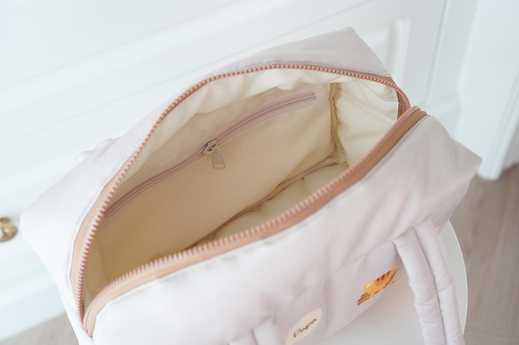 Fluffy Bowling Bag กระเป๋านุ่มนิ่ม ทรง Bowling สั่งทำใส่ข้อความ ลาย Tiger - Beige