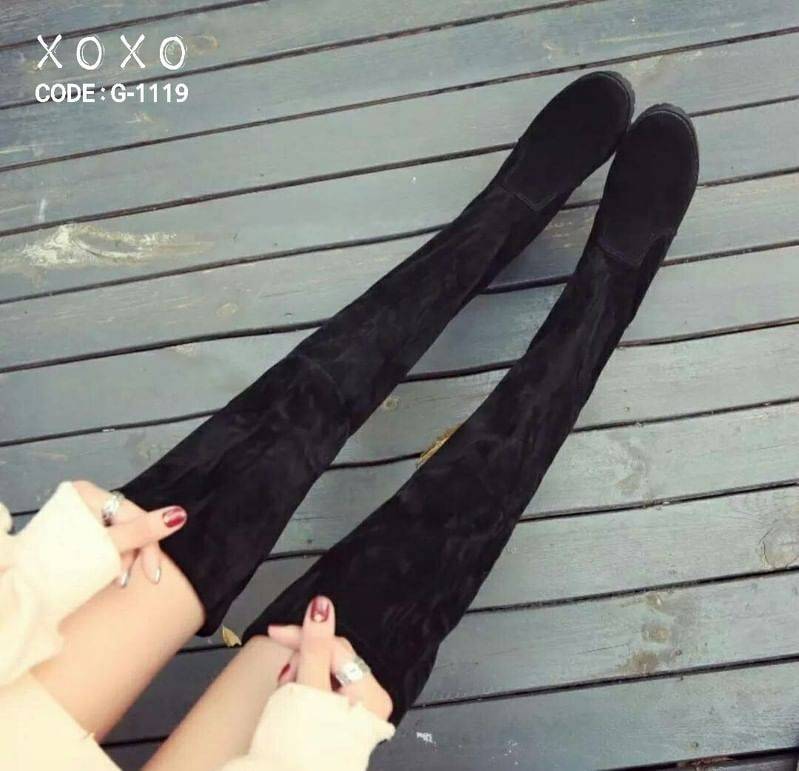 รองเท้าบูทคลุมเข่าสักหลาดสไตล์แฟชั่นเกาหลี