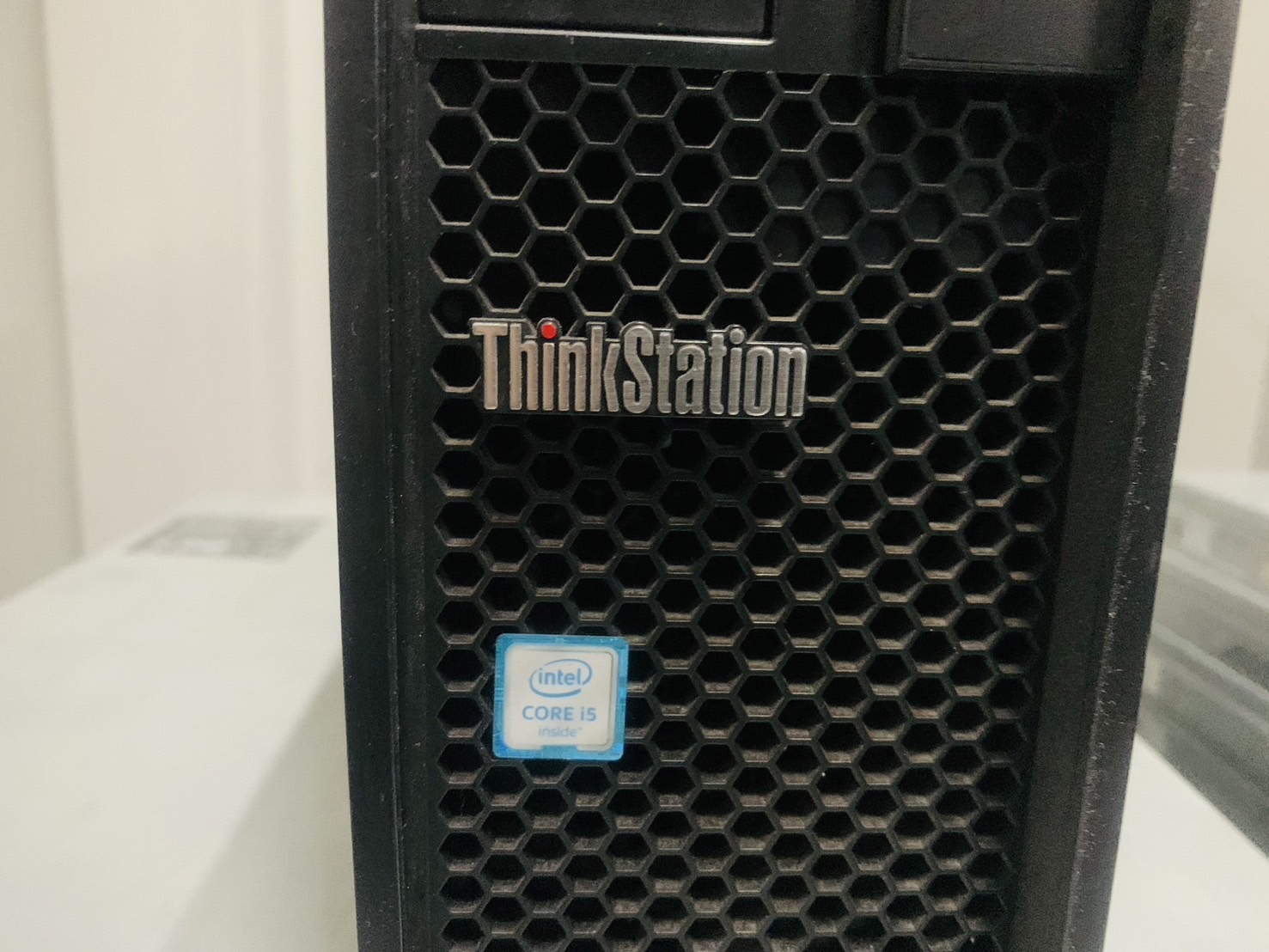 PC Lenovo ThinkStation P310 SFF CPU i5-6500 Ram 8GB SSD 120GB