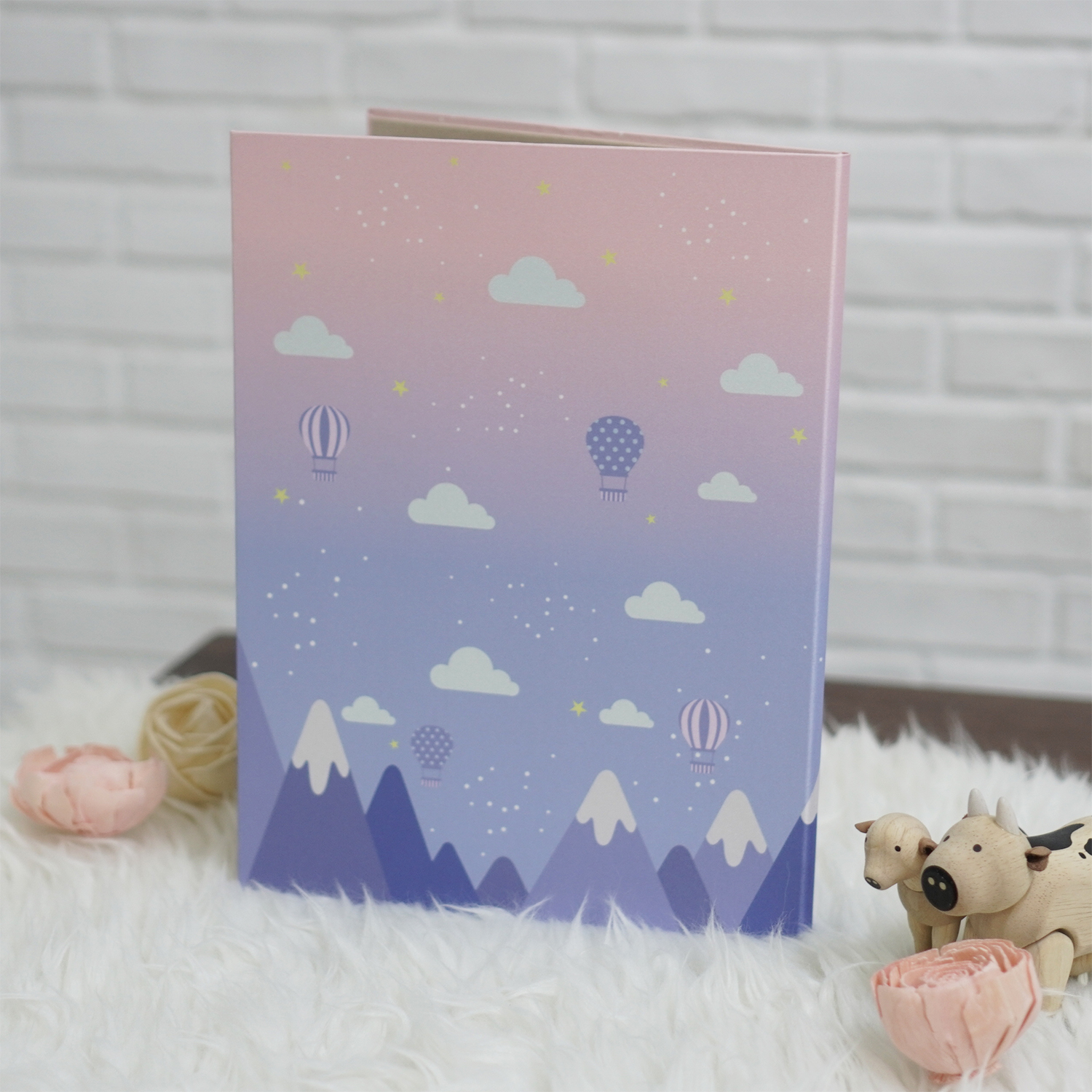 แฟ้มทะเบียนสมรส/สูติบัตร สั่งทำใส่ข้อความ ลาย Chinese Calendar - Mountain - Pink Blue