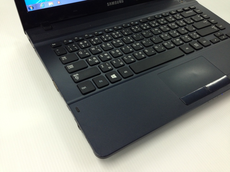 SAMSUNG NP270E4V-K02TH