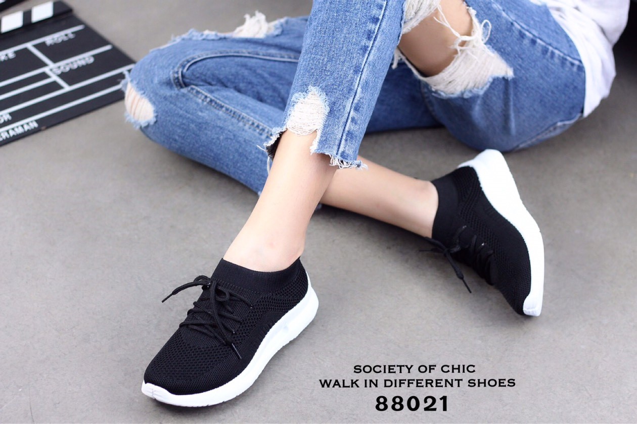 รองเท้าผ้าใบผ้ายืดขอบถุงเท้าสไตล์ Sport (สีขาว)