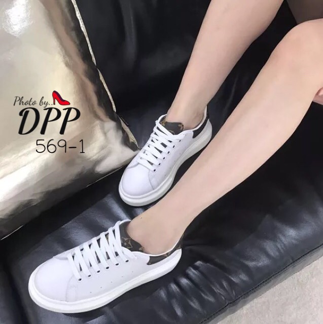 รองเท้าผ้าใบ Louis vuitton x supreme sneakers (สีแดง)