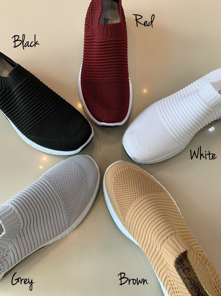 รองเท้าผ้าใบทรงสวมขอบถุงเท้า (สีเลือดหมู)