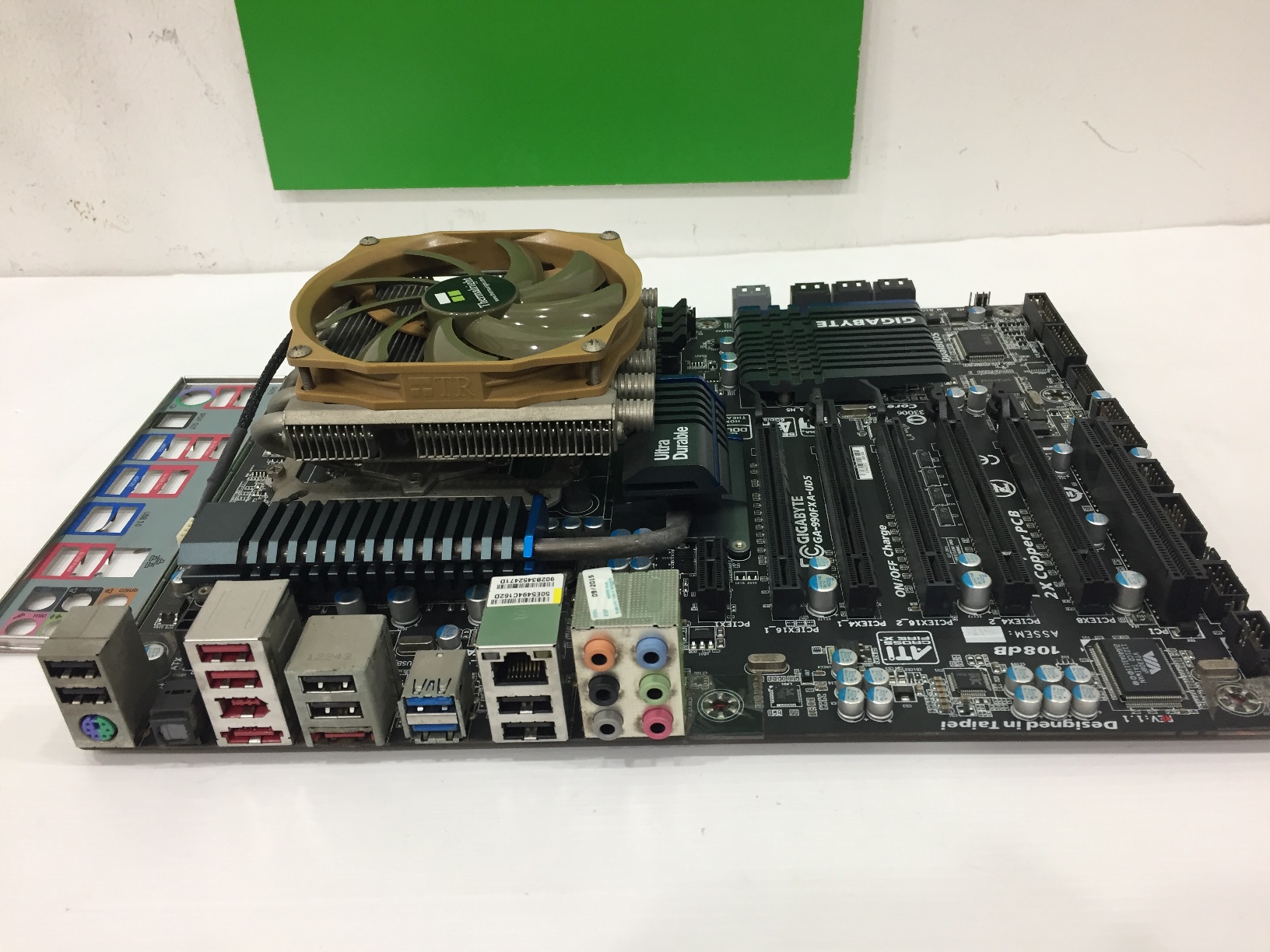 AMD FX6300 + GIGABYTE GA-990FXA-UD5