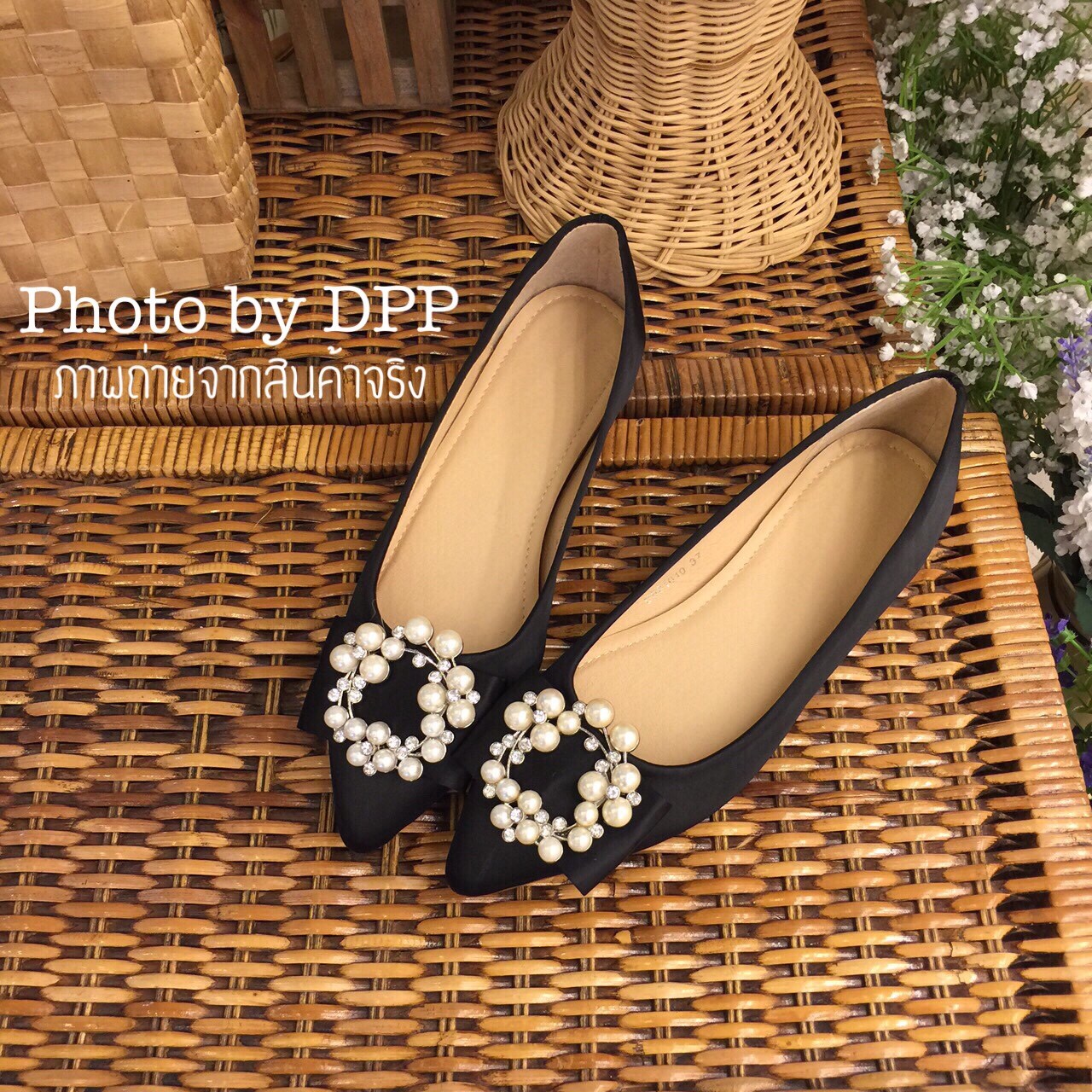 พร้อมส่ง : รองเท้าคัทชูไข่มุก (สีดำ)