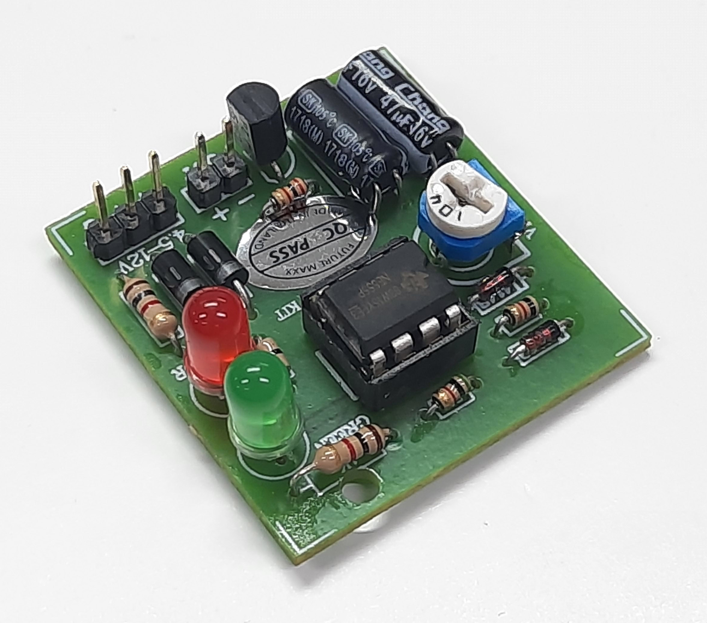 FutureKit FK1903 ไฟกระพริบ LED 2 ดวง พร้อมตัวขับ (IC 555)