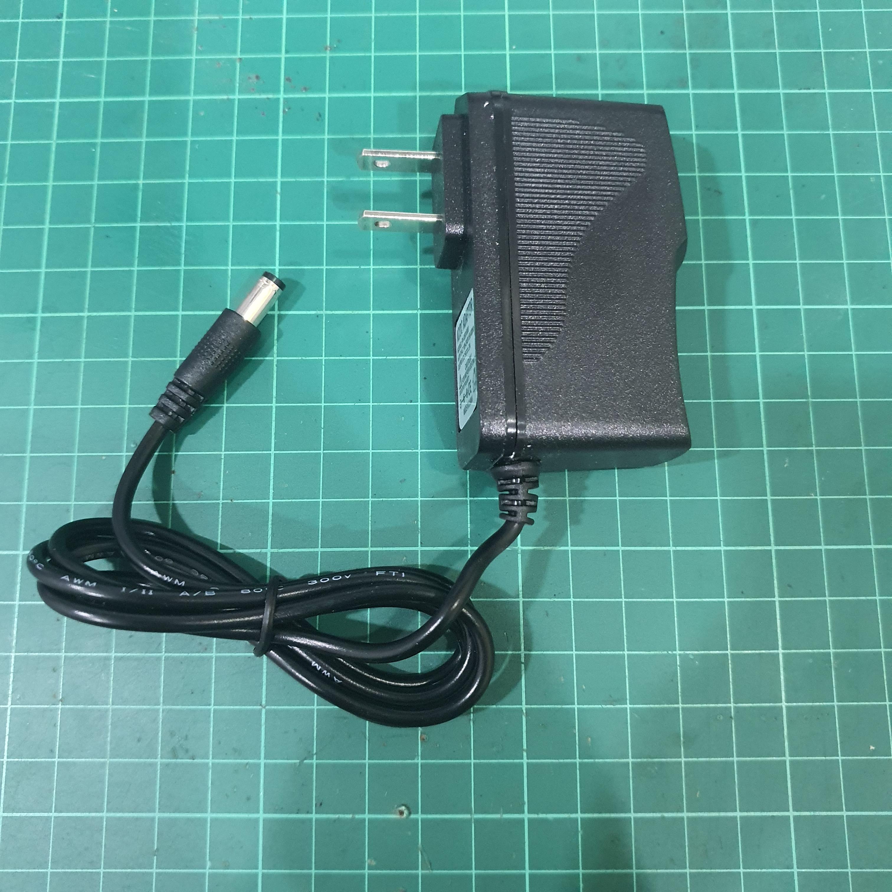 AC/DC Adapter 5V 2A (Model PV-0501000)