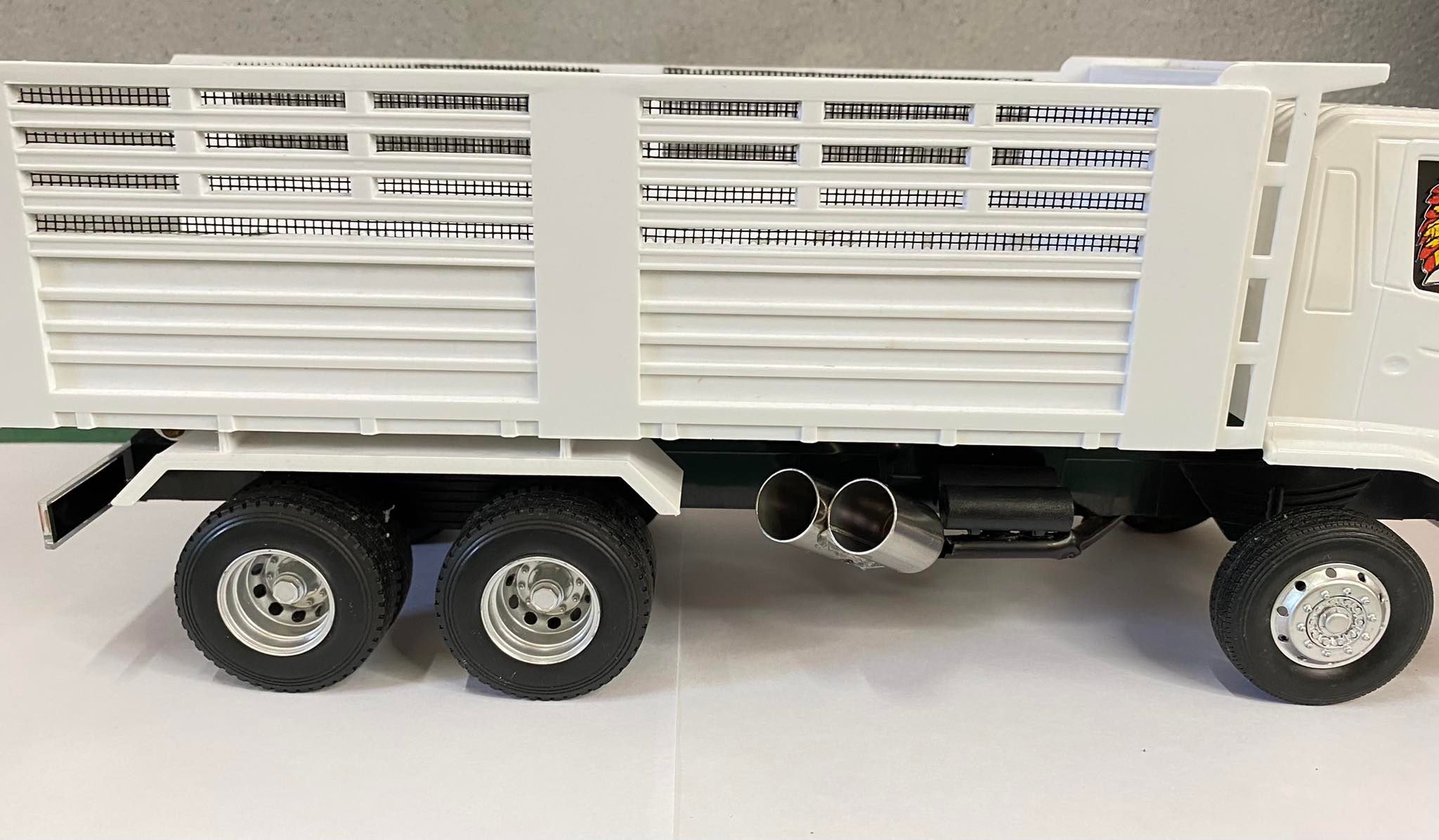 ท่อหม้อก๋วยเตี๋ยว โมเดลท่อรถบรรทุกจิ๋ว ท่อแต่งรถสิบล้อจำ engineering truck toy แต่งรถของเล่น 1/24 ท่อหม่ำโมเดล