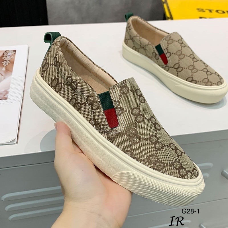 รองเท้าผ้าใบ Slip onแต่งลาย (สีน้้ำตาล)