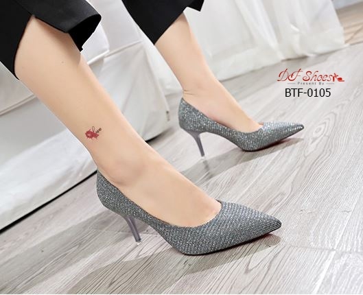 รองเท้าคัทชูกลิตเตอร์ทรงหัวแหลม (สีเงิน)