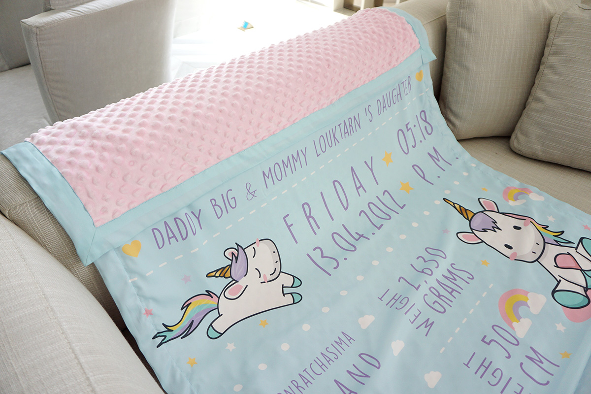 ผ้าห่ม ใส่ประวัติแรกเกิด ลายยูนิคอร์น สีฟ้า ไซส์ใหญ่ 100x150cm / Unicorn - Blue