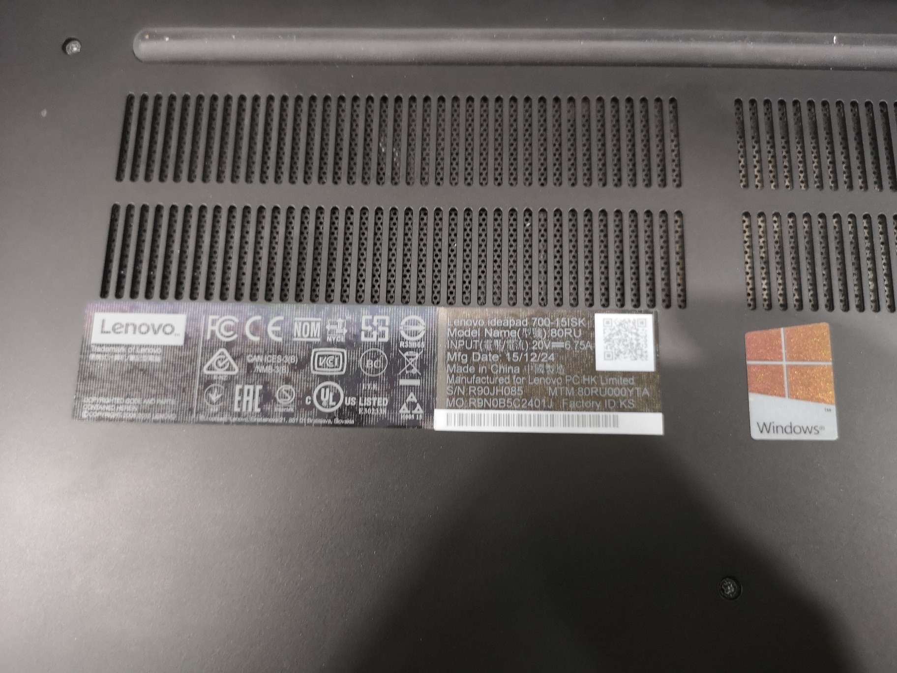 LENOVO IdeaPad 700-15ISK