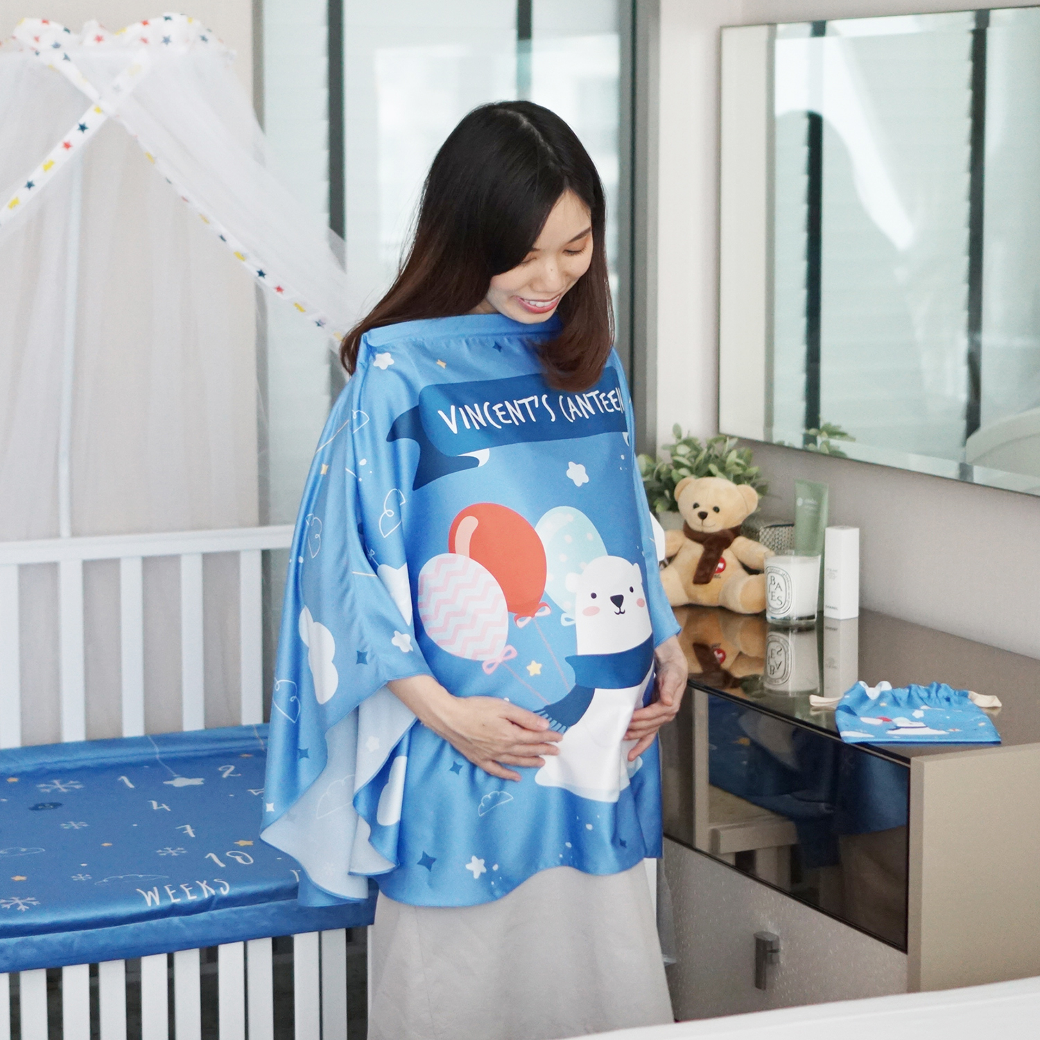 ผ้าคลุมให้นม สั่งทำใส่ชือ ลาย Polar Bear - Dark Blue