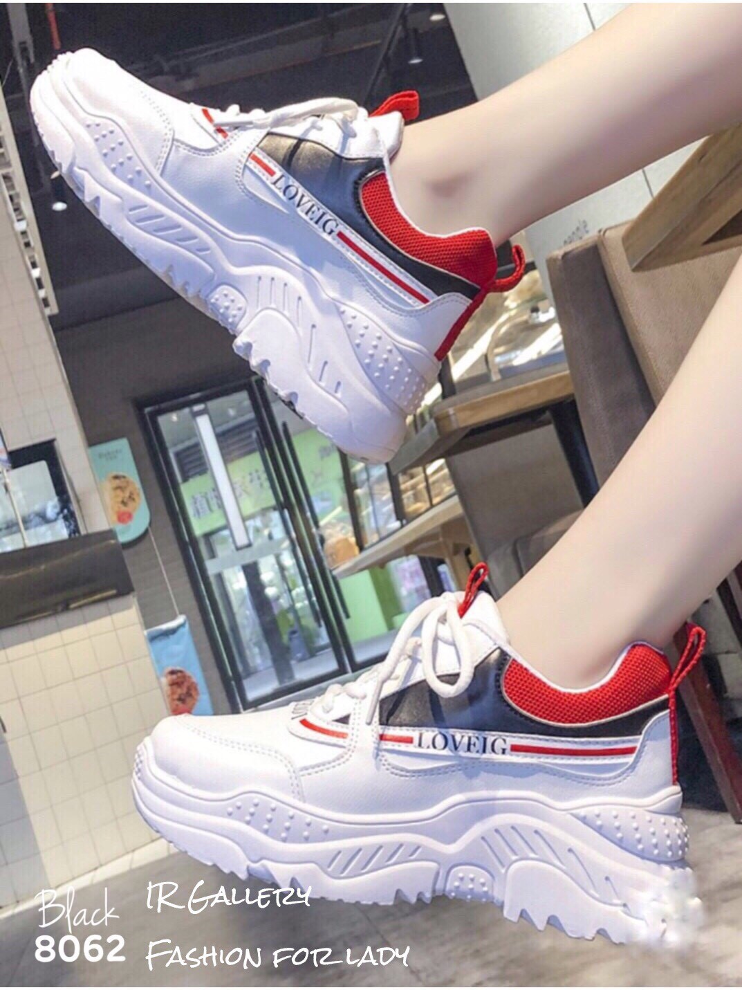 รองเท้าผ้าใบทรงSportแต่งสีแฟชั่น (สีดำ)