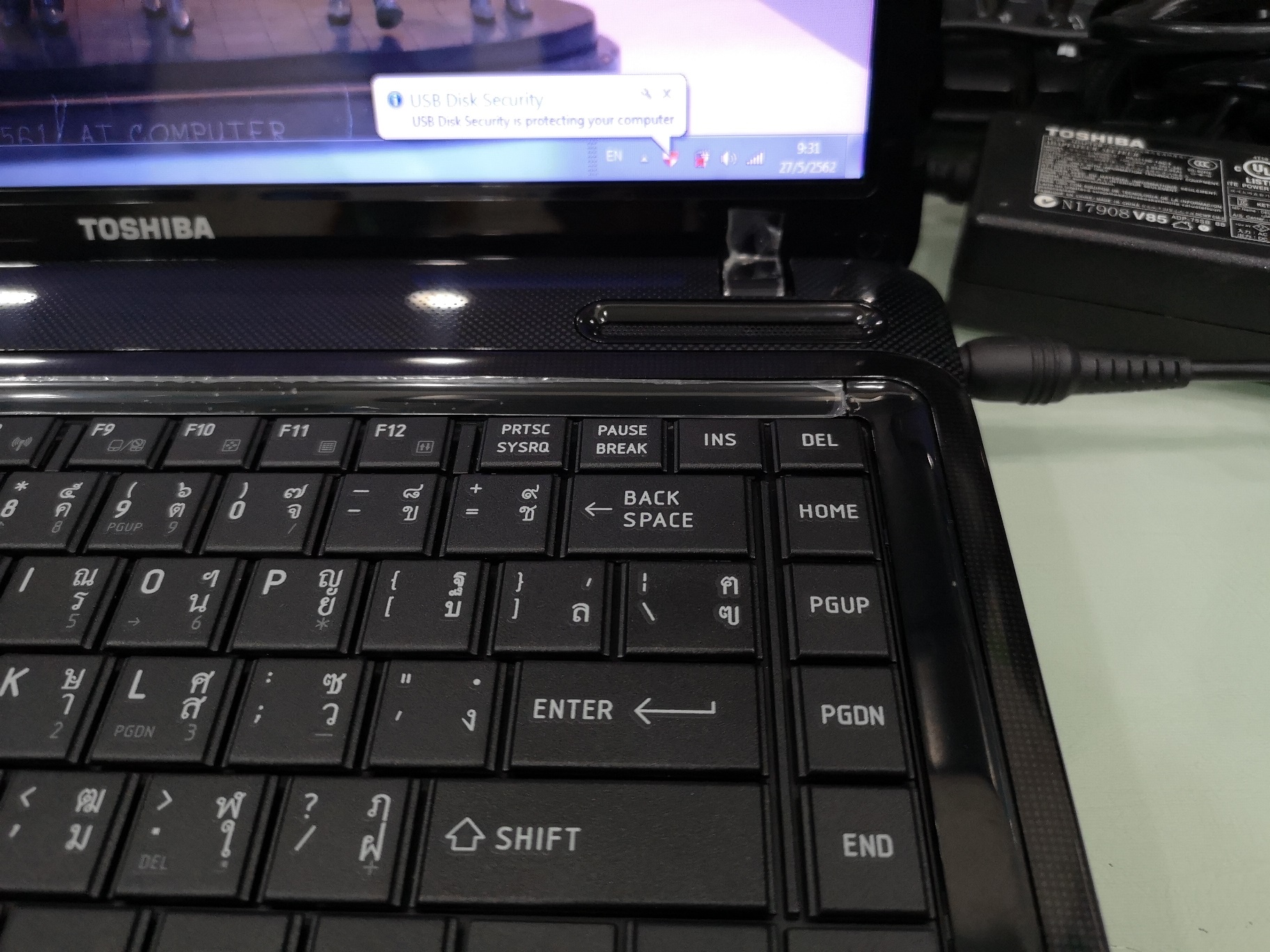 TOSHIBA Satellite L740