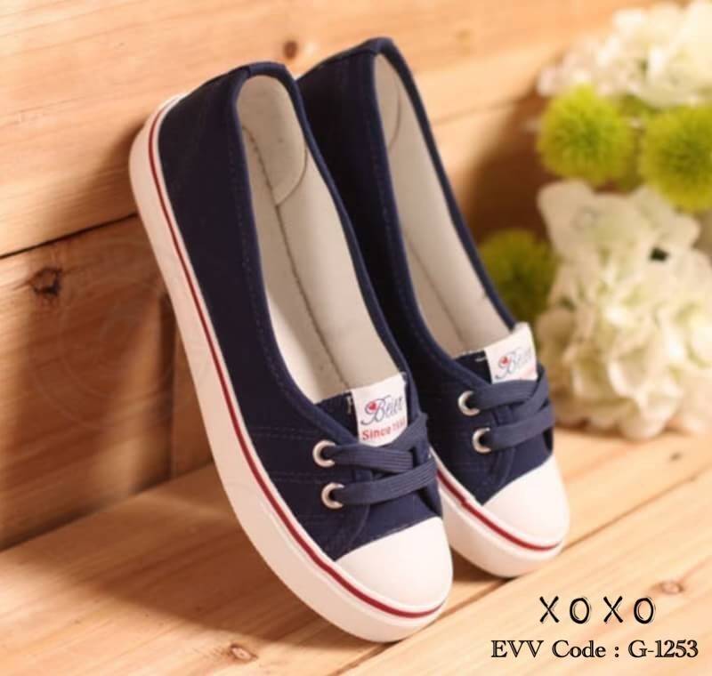 ีรองเท้าผ้าใบทรงคัทชูแต่งเชือก (สีกรม)
