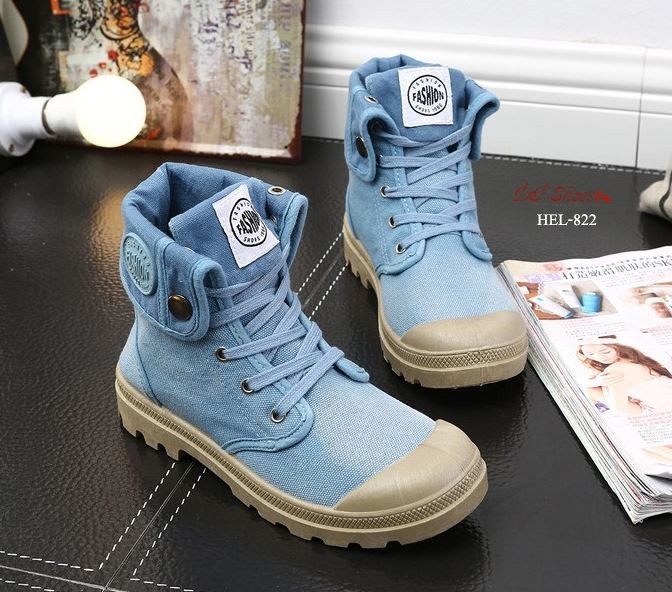 รองเท้าผ้าใบแคนวาสพับได้ (สีฟ้า)