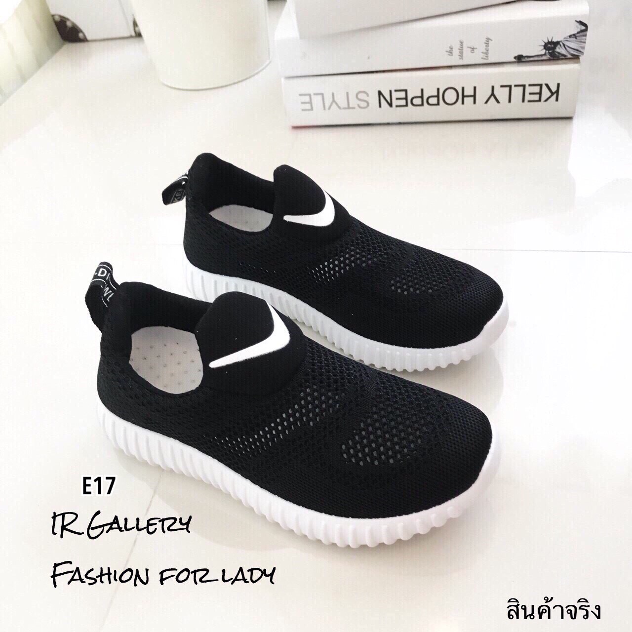 รองเท้าผ้าใบคอมฟอร์ตทรงสวมสไตล์ Sport (สีดำ)