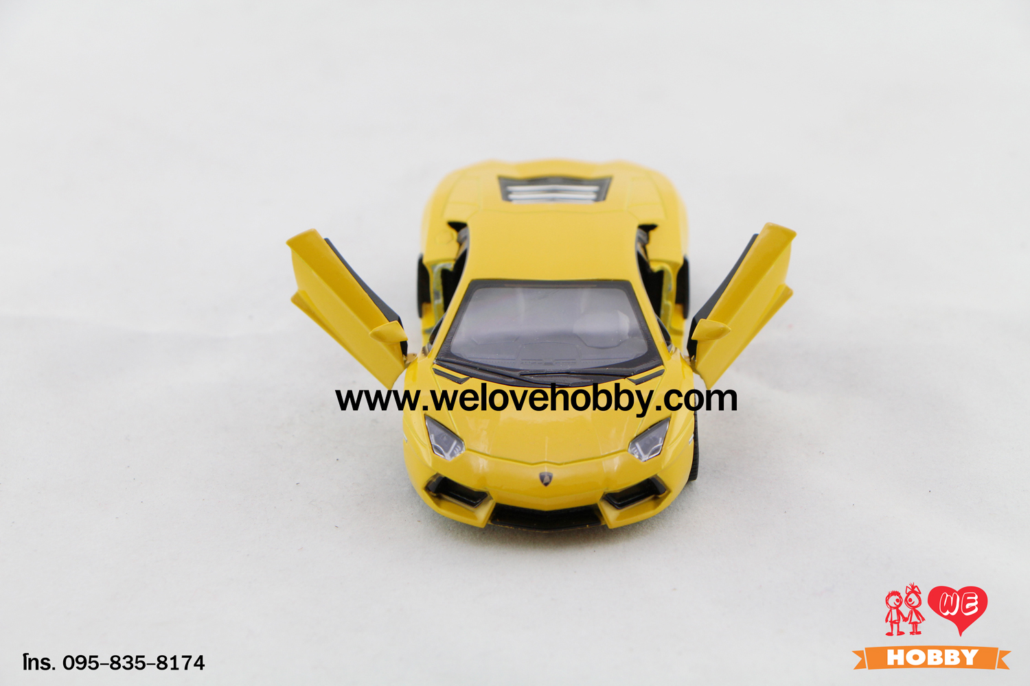 โมเดลรถ Lamborghini Aventador LP700-4 สีเหลือง Scale 1:38