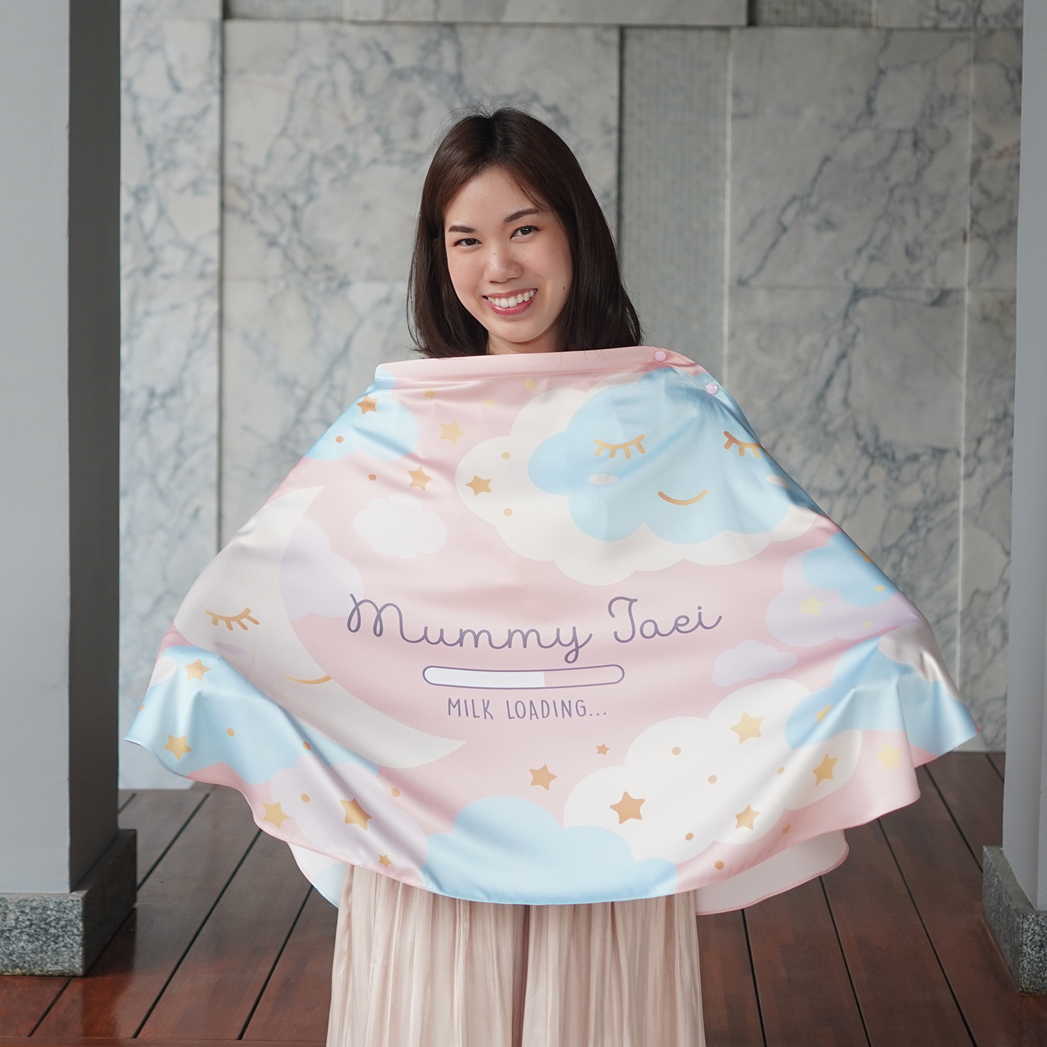 ผ้าคลุมให้นม 3in1 (รุ่นมีกระดุม ถอดโครงได้) แบบสั่งทำใส่ชื่อ ลาย Moon - Peach