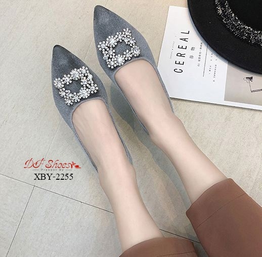 รองเท้าคัทชูส้นแบนแต่งคริสตัล (สีเทา)