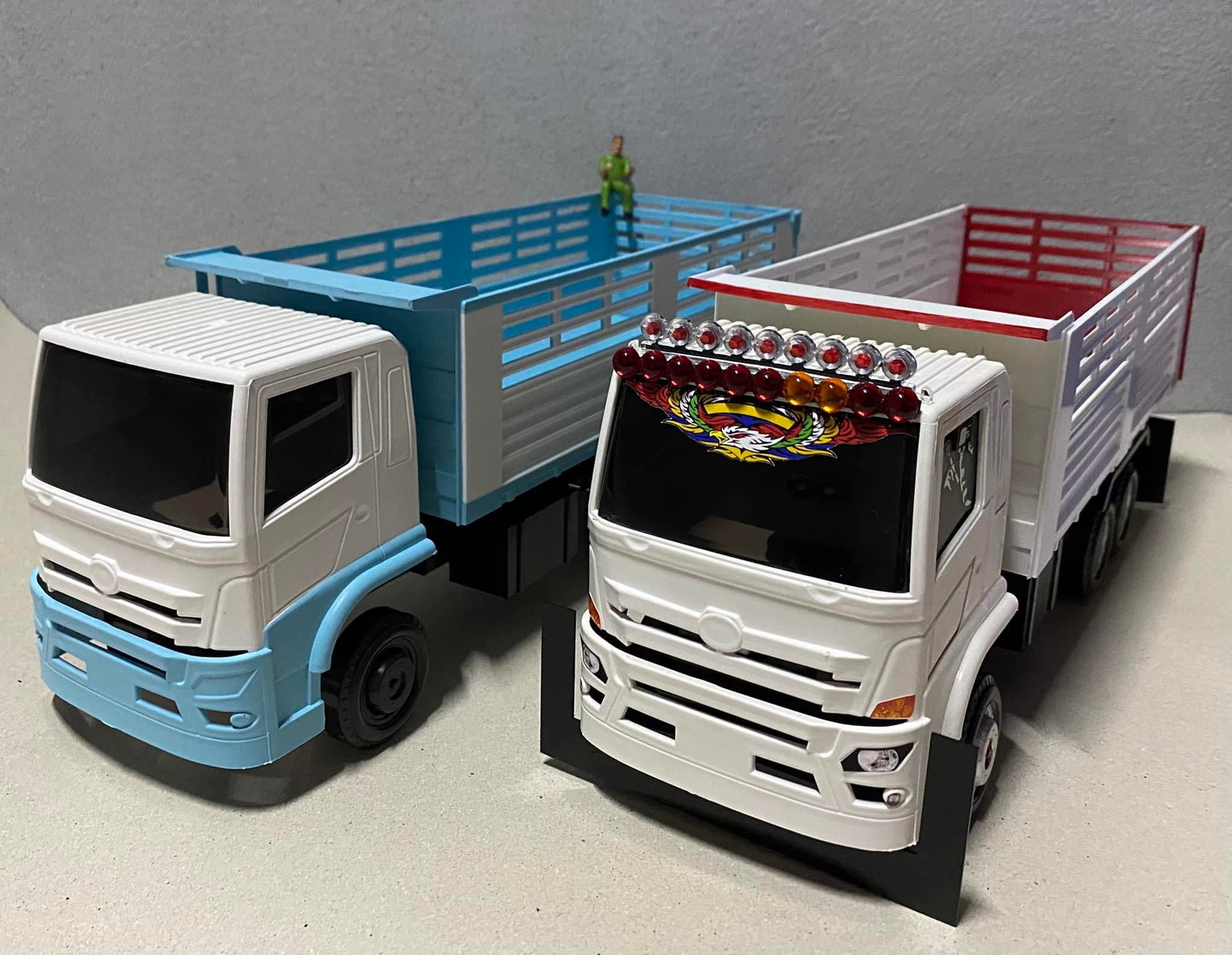 บังฝุ่นหน้า ยางจริง ใช้ติดรถสิบล้อหม่ำโมเดล