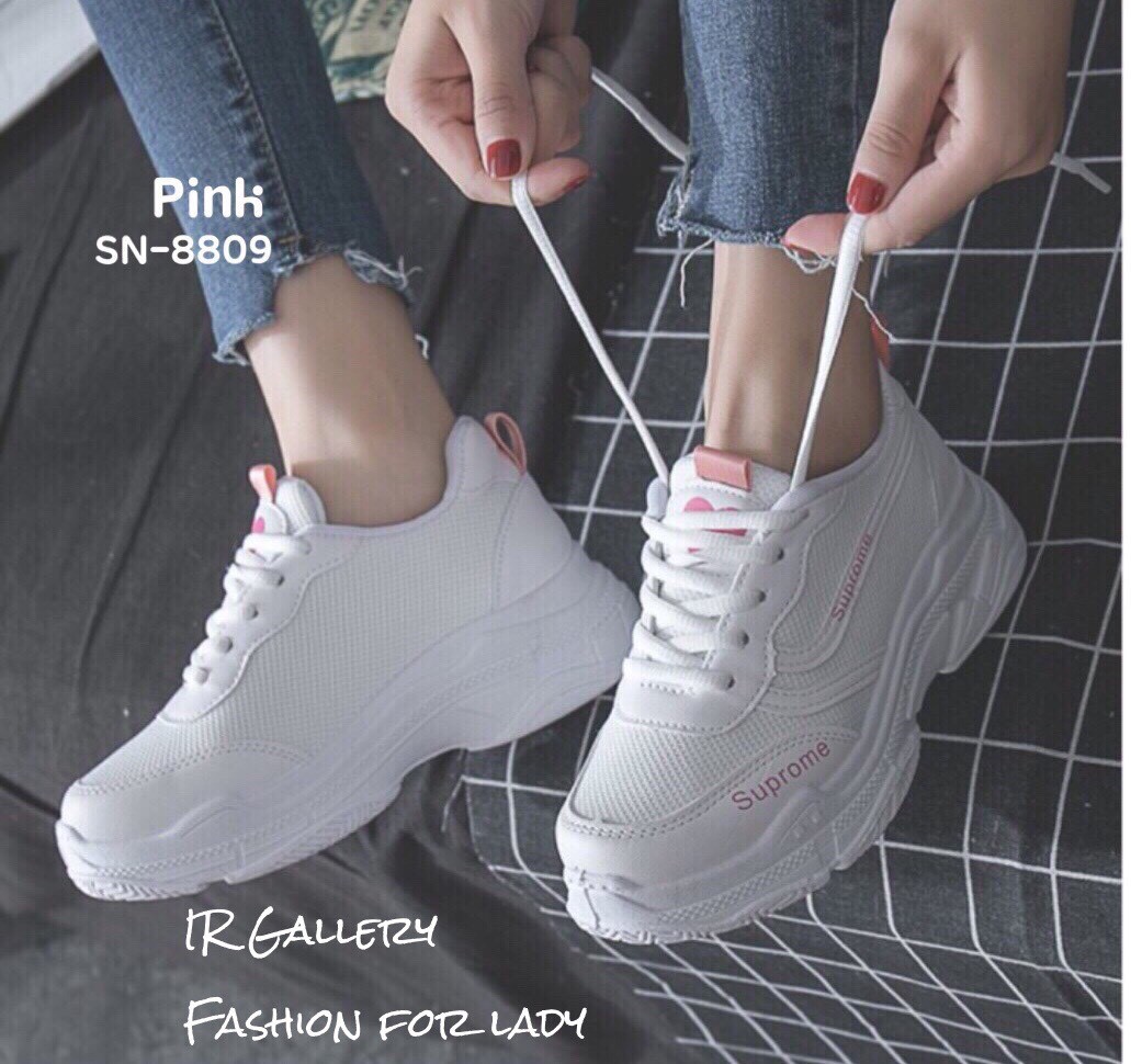 รองเท้าผ้าใบสไตล์ Sportแต่งหัวใจ (สีชมพู)