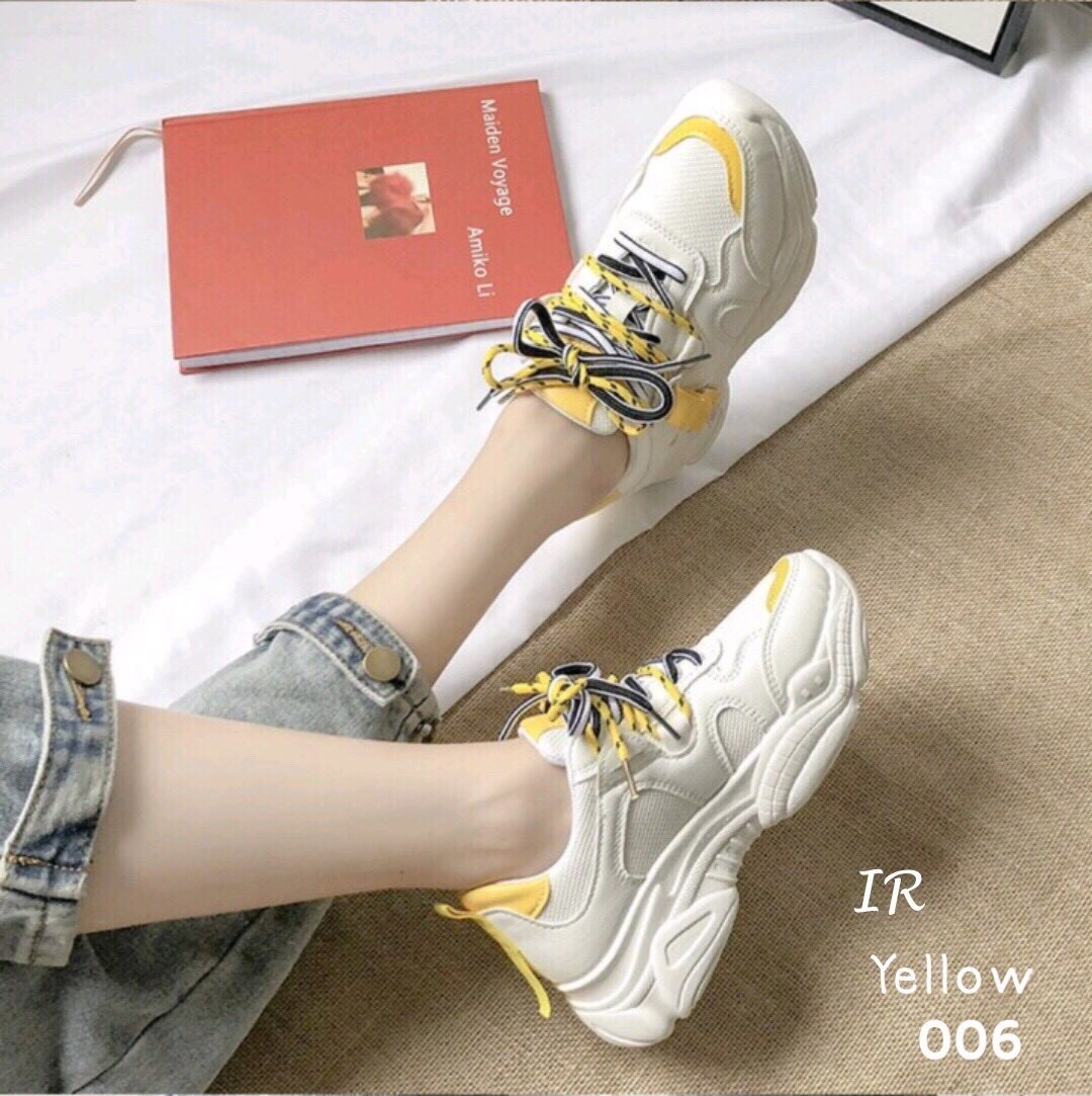 รองเท้าผ้าใยทรงSportแต่งป้ายสี (สีเหลือง)