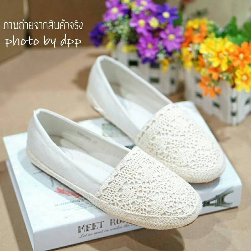 พร้อมส่ง : รองเท้าคัทชูผ้าลูกไม้