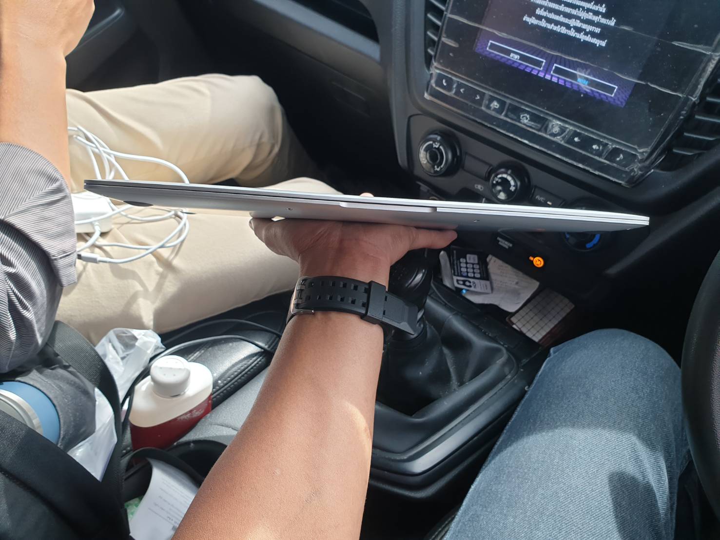 โน๊ตบุ๊ค Apple Macbook Air m1 2020 8/256 สภาพดีมาก