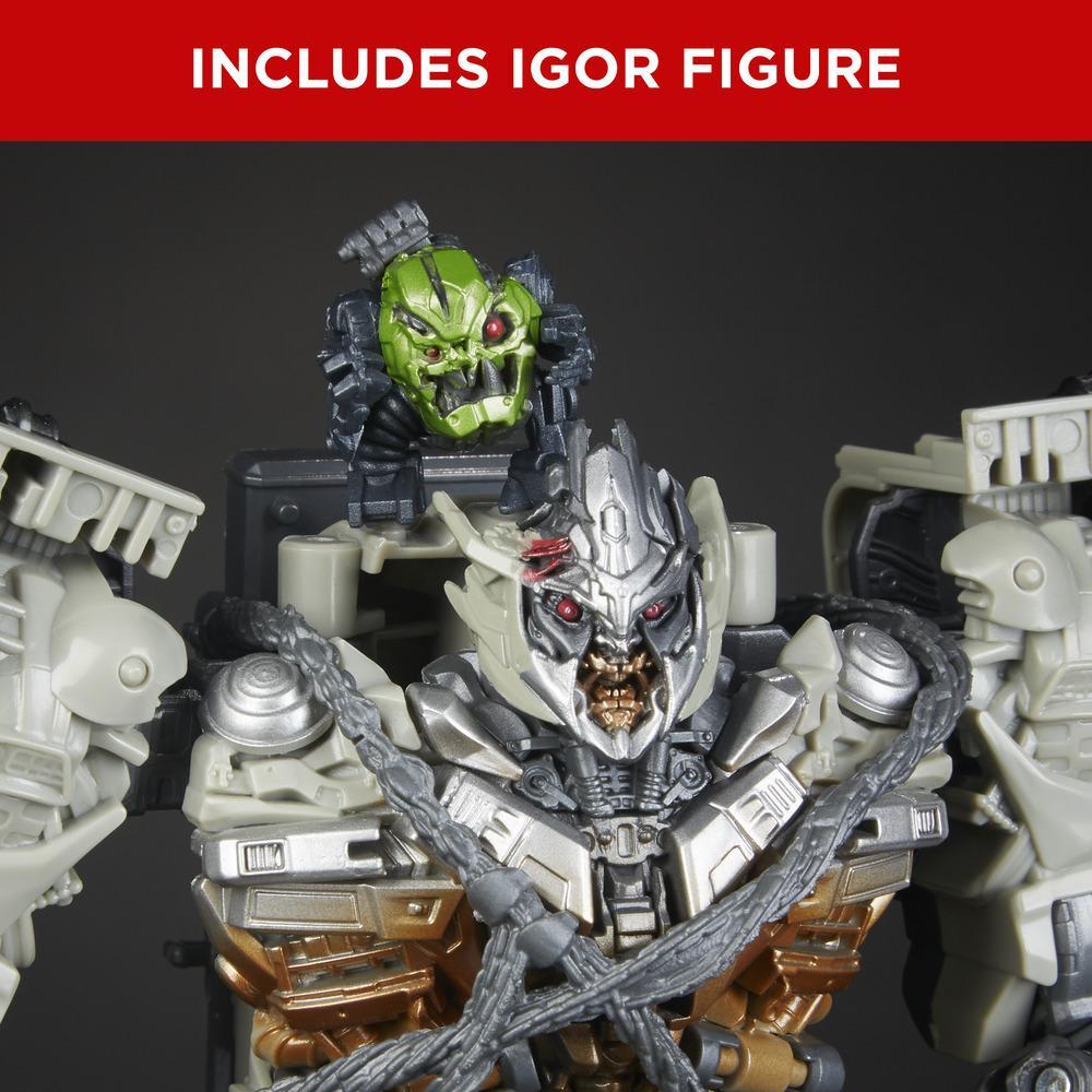 Hasbro Transformers Studio Series 34 Leader Class Megatron with Igor Action Figure 8.5 Inch ฮาสโบร ทรานสฟอเมอร์ส สตูดิโอ ซีรีย์ส 34 ลีดเดอร์ คลาส หุ่นยนต์เมกะทรอน และ อิกอร์ 8.5 นิ้ว ลิขสิทธิ์แท้