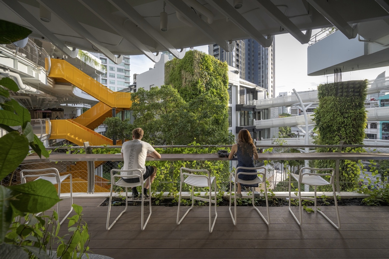 ทีเพลซ - มาร์เช่ ทองหล่อ (T PLACE - Marche' Thonglor) สำนักงานให้เช่าใจกลางทองหล่อ ซอยสุขุมวิท 55 กรุงเทพฯ ใกล้สถานีรถไฟฟ้า BTS ทองหล่อ 500 ม.