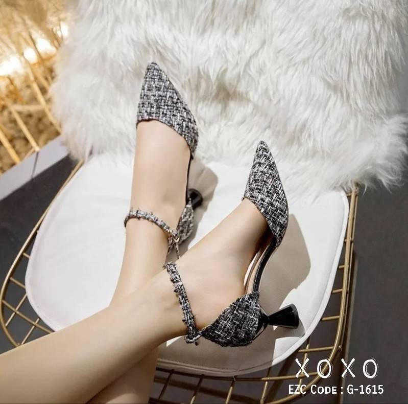 รองเท้าคัทชูผ้าทวิสเว้าข้าง (สีดำ)