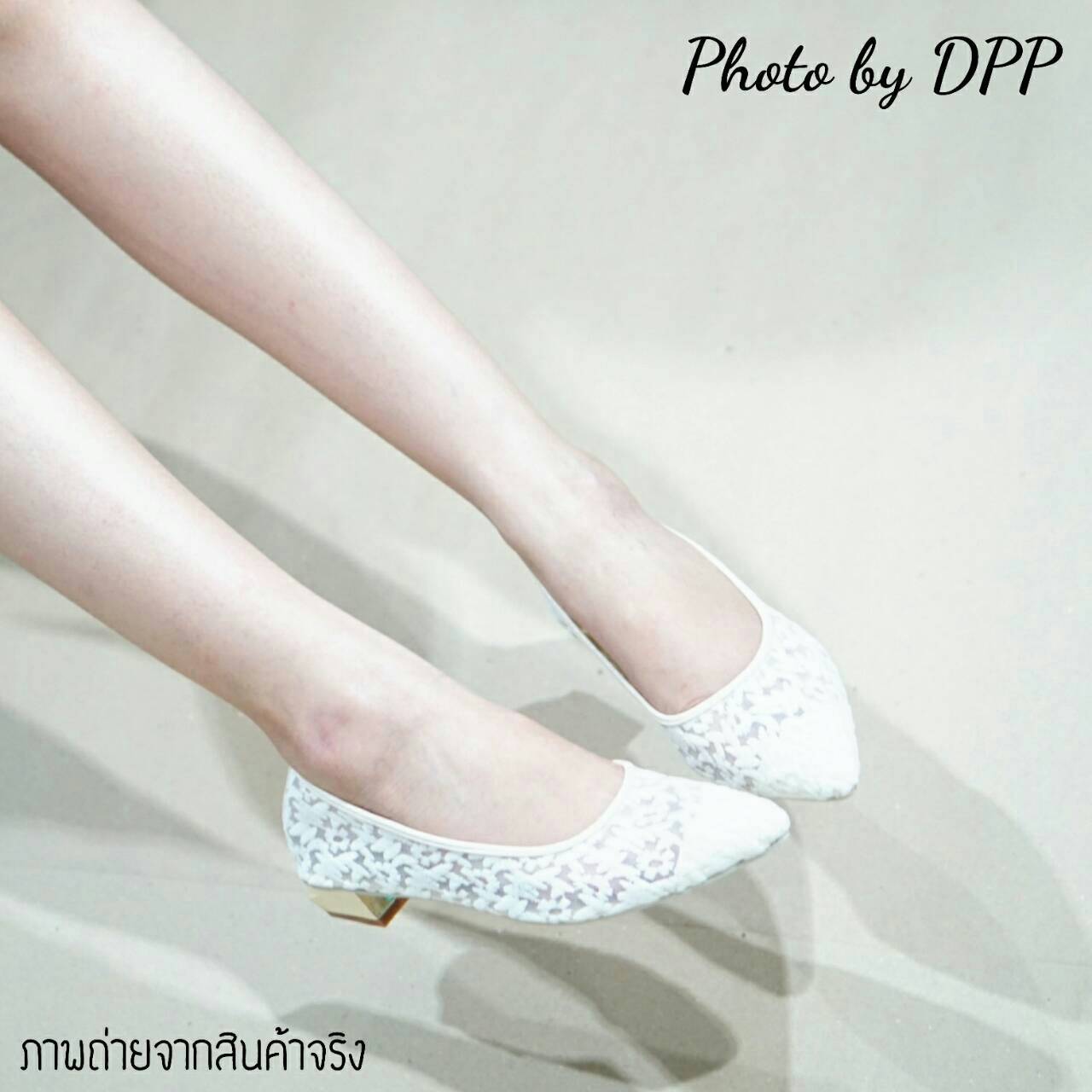 พร้อมส่ง : รองเท้าคัทชูลูกไม้ส้นทอง (สีครีม)