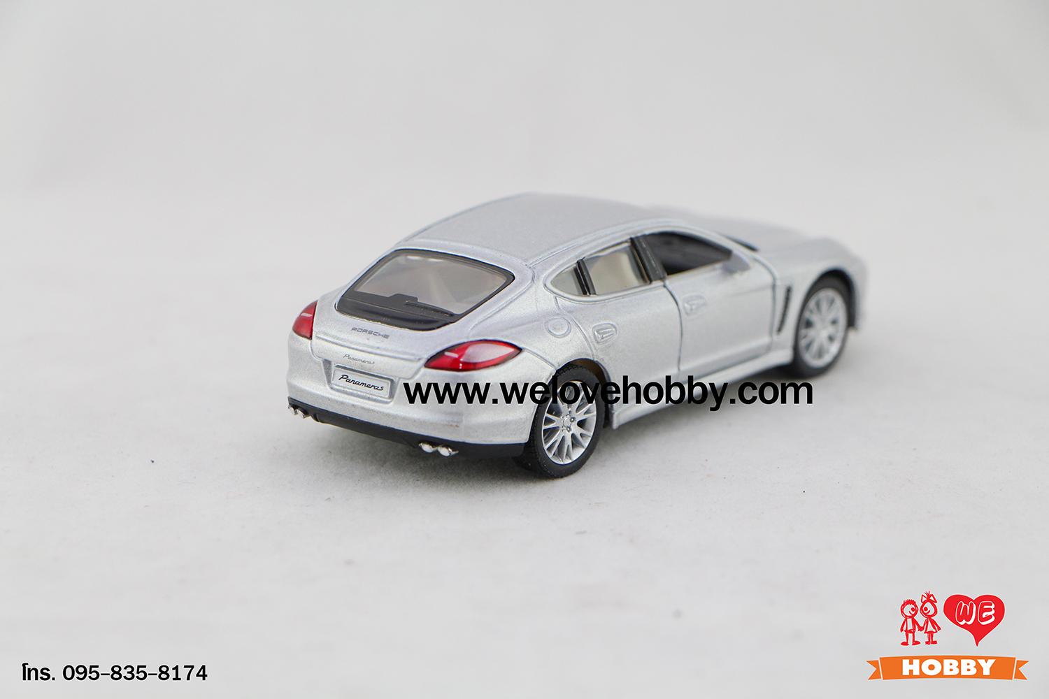 โมเดลรถซุปเปอร์ คาร์ Porsche Panamera สีเทา Scale 1:40