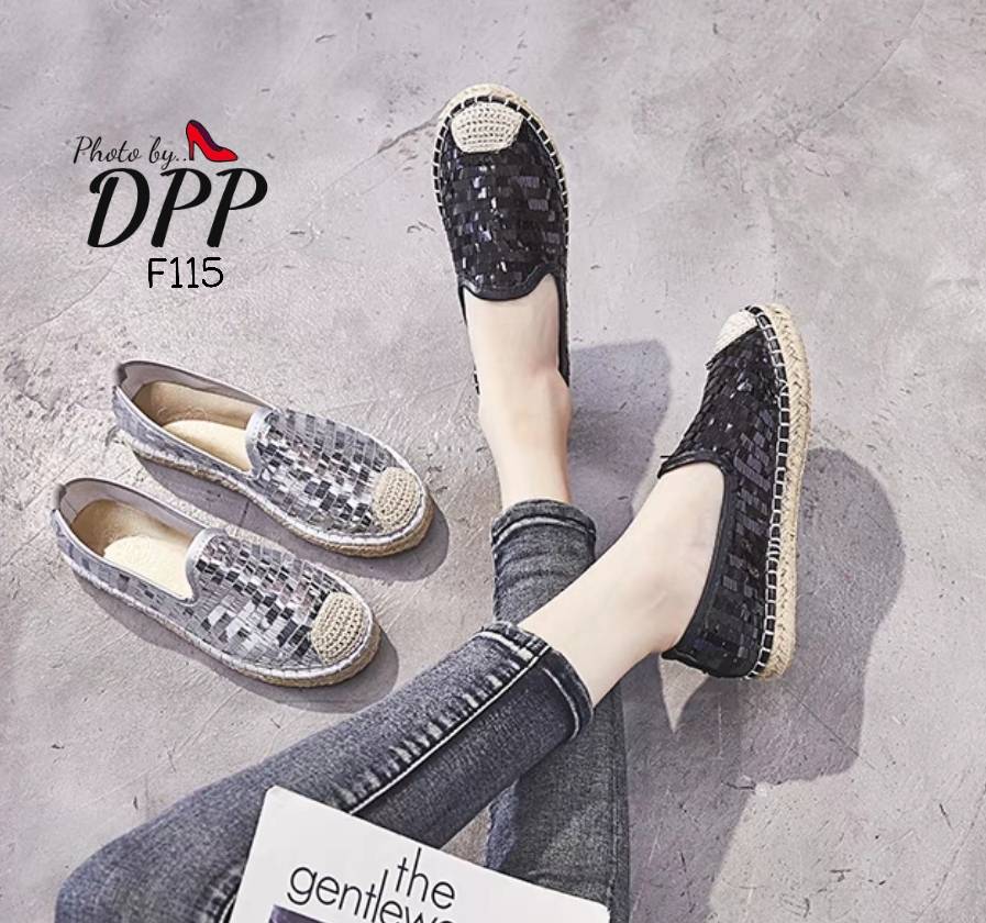 รองเท้าทรงสวมปักเลื่อม (สีเงิน)