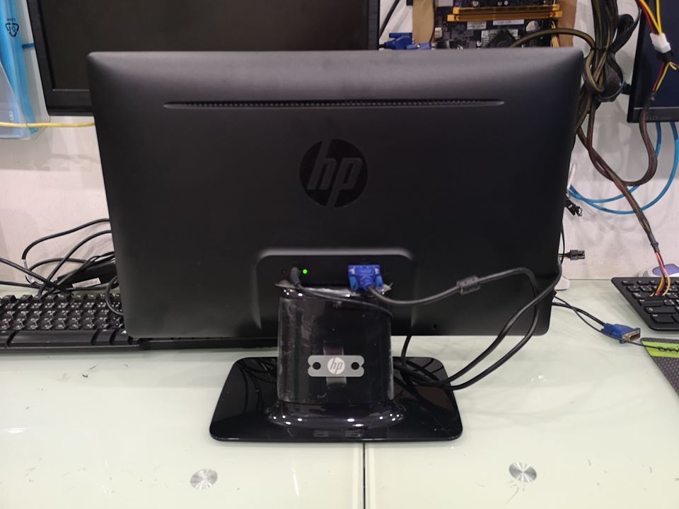 HP 2011s 20" LED
