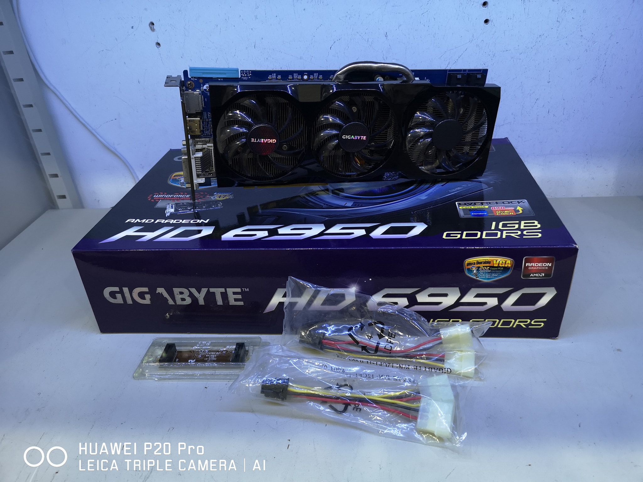 GIGABYTE ATI Radeon HD 6950 1GD5