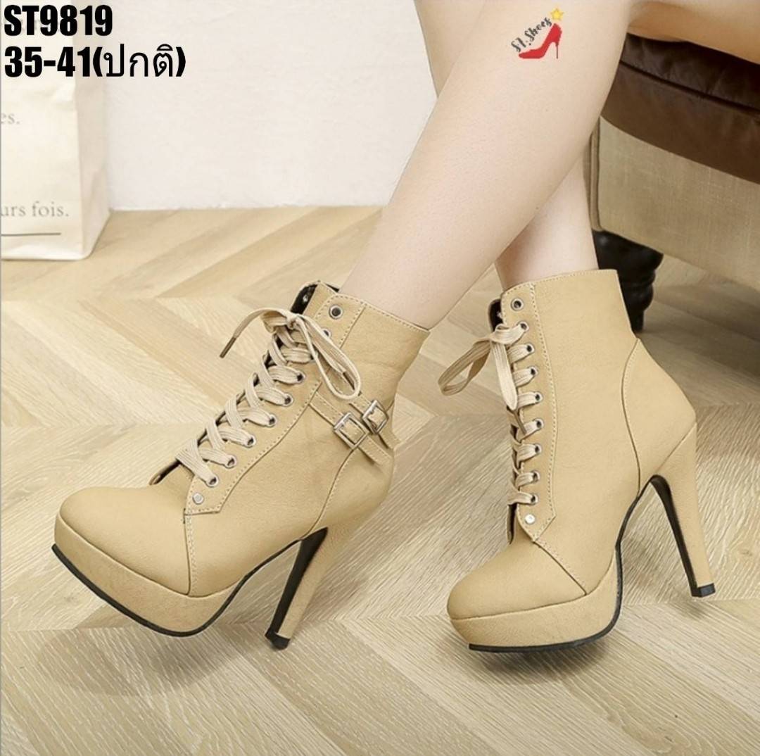 รองเท้ามินิบูทส้นสูงแต่งเข็มขัด (สีครีม)