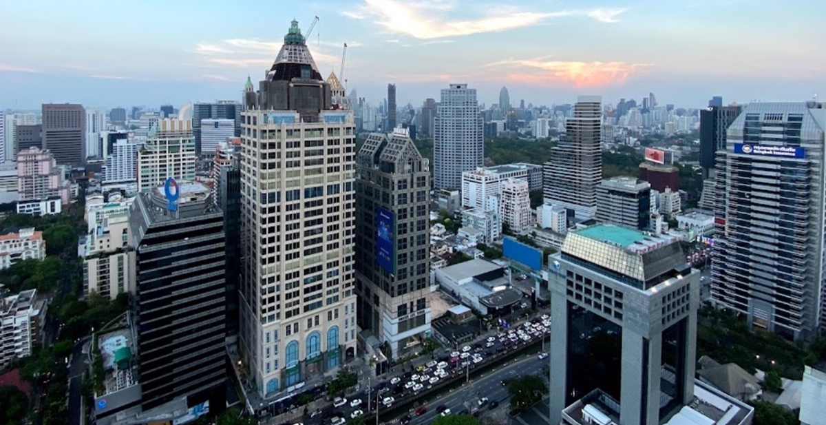 อาคารสำนักงานโครนอส สาทร (Kronos Sathorn office building) สำนักงานให้เช่าย่านถนนสาทร พระราม 4 กรุงเทพฯ ใกล้สวนลุมพินี เพียง 700 เมตร