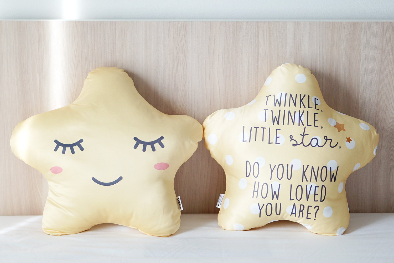 หมอนของขวัญ พร้อมส่ง ลายดาว - Star