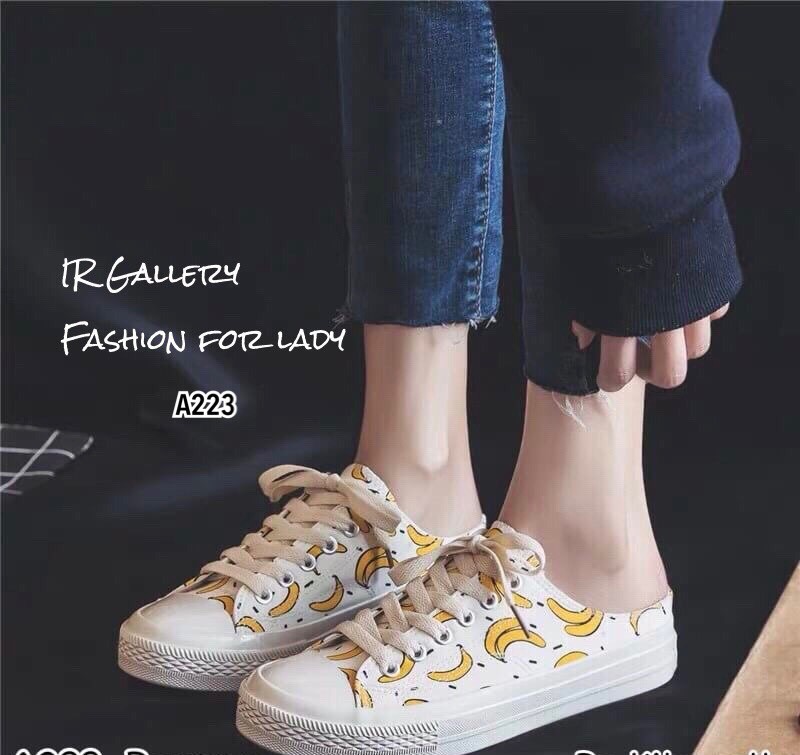 รองเท้าผ้าใบเปิดส้นแต่ลายผลไม้ (ลายกล้วย)
