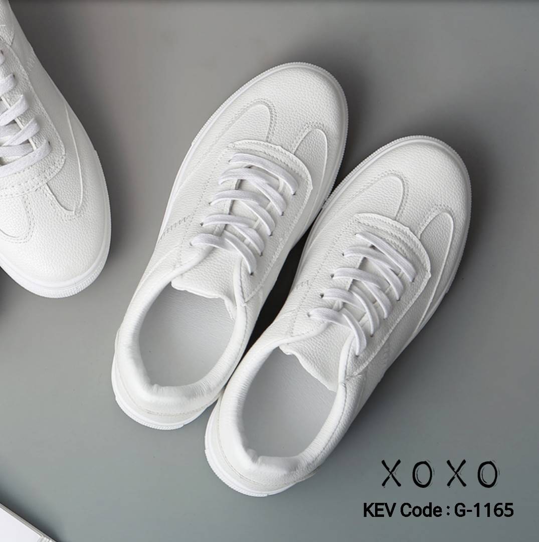 รองเท้าผ้าใบขาวเรียบซ่อนสีทูโทน (ขาวล้วน)