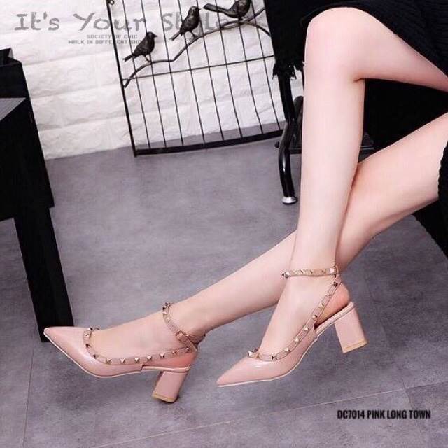 รองเท้าคัทชูส้นตันหนังเงาสไตล์ Valentino (สีชมพู)