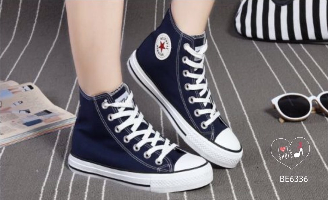 พร้อมส่ง : รองเท้าหุ้มข้อสไตล์คอนเวิร์สดาวแดง (สีน้ำเงิน)