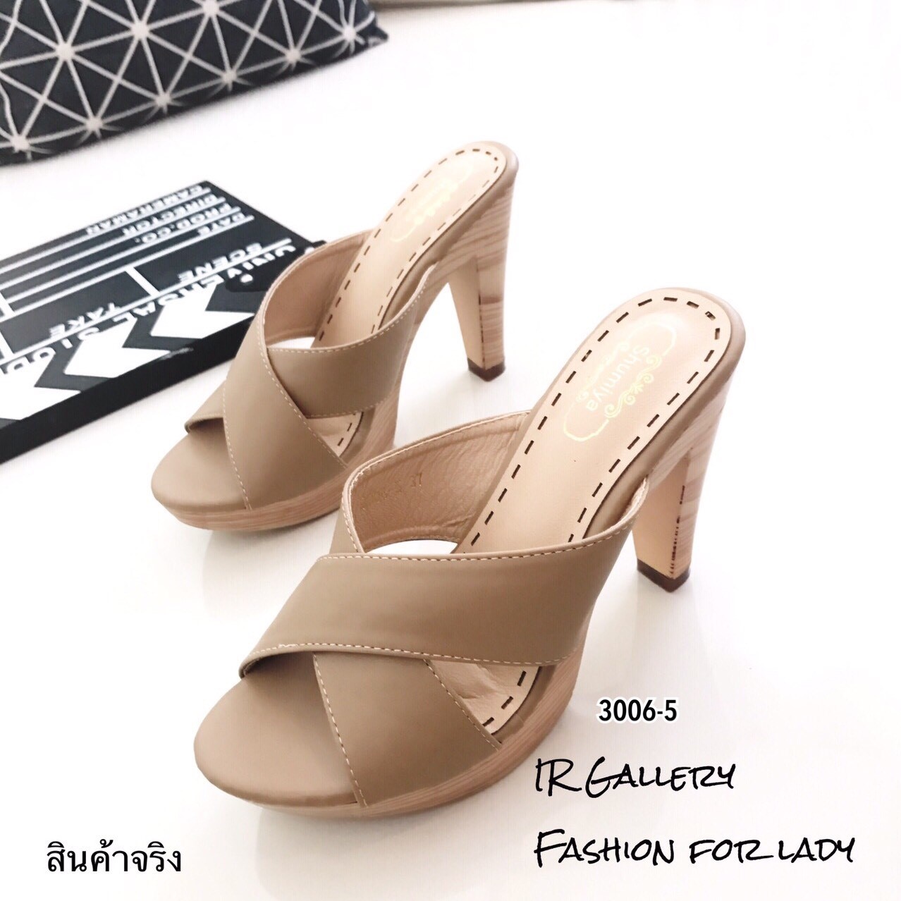 รองเท้าส้นสูงสายไขว้ส้นลายไม้ (สีชมพู)